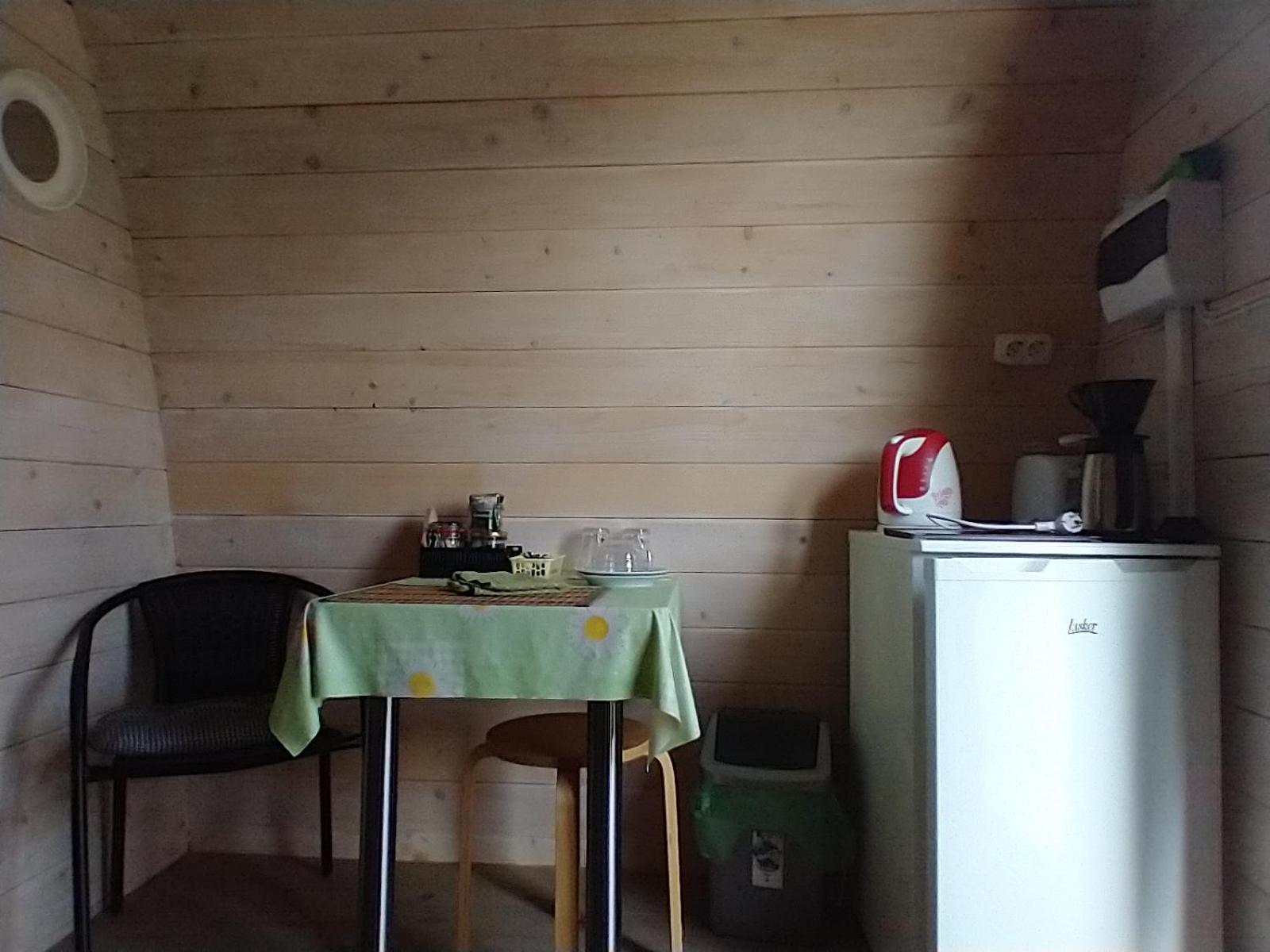 Lahemaa Kohvikann B & B, Caravan Park Palmse Phòng bức ảnh